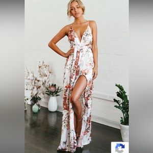 COPY - Hello Molly maxi floral dress. Never worn